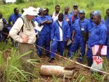 Cleared Ground Technical Advisor conducting ERW Recognition training – practical (Bissau)